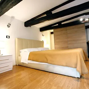 https://venezia-residence.hotelinveneto.com