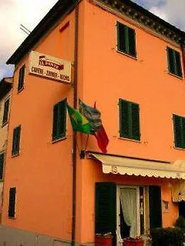 Il Ponte Affittacamere Lucca Italia